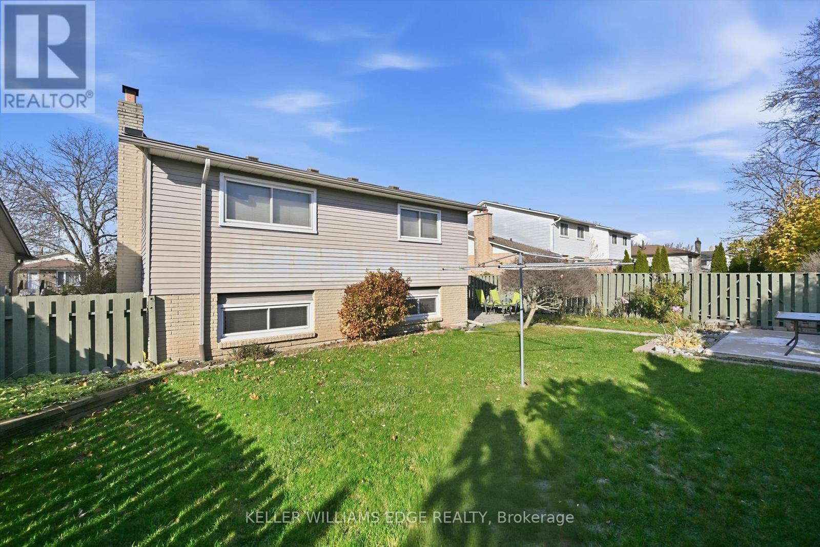 123 Athenia Drive, Hamilton, ON - Outdoor