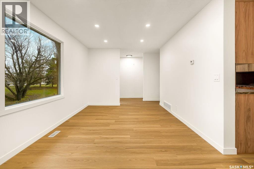 3914 Castle Road, Regina, SK - Indoor Photo Showing Other Room