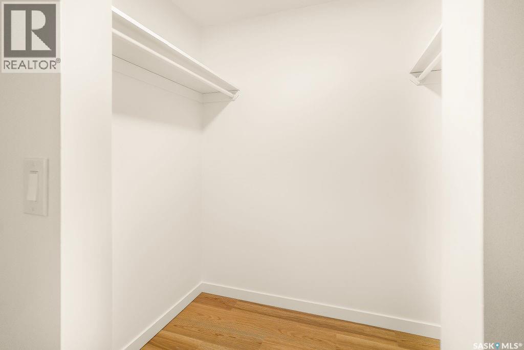 3914 Castle Road, Regina, SK - Indoor With Storage