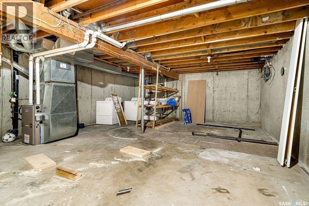 3914 Castle Road, Regina, SK - Indoor Photo Showing Basement