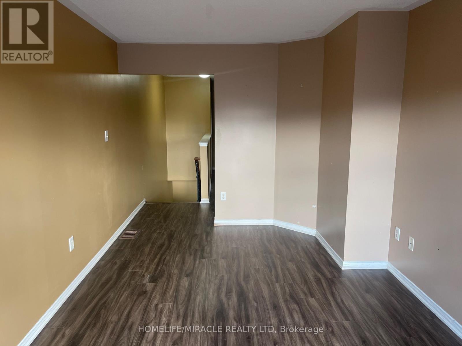 30 Lonestar Crescent, Brampton, ON - Indoor Photo Showing Other Room