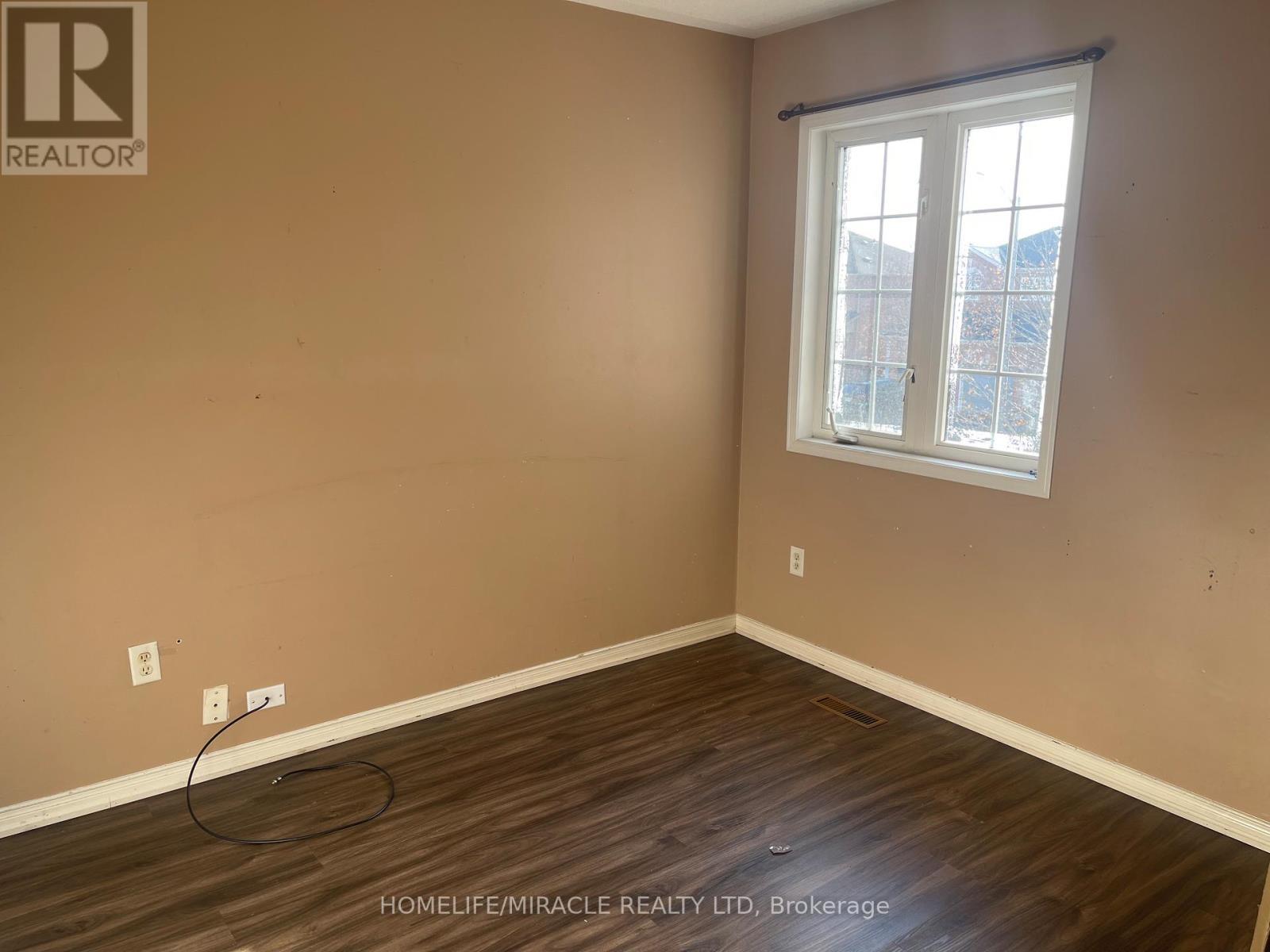 30 Lonestar Crescent, Brampton, ON - Indoor Photo Showing Other Room