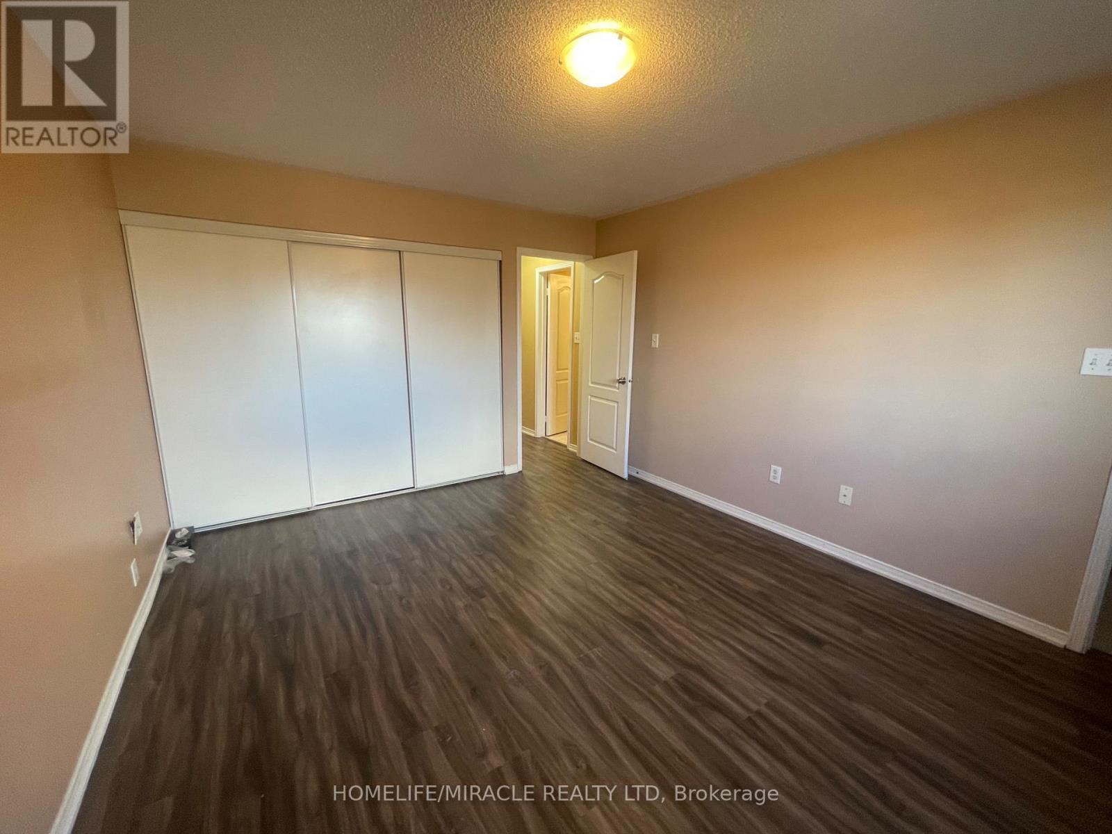 30 Lonestar Crescent, Brampton, ON - Indoor Photo Showing Other Room