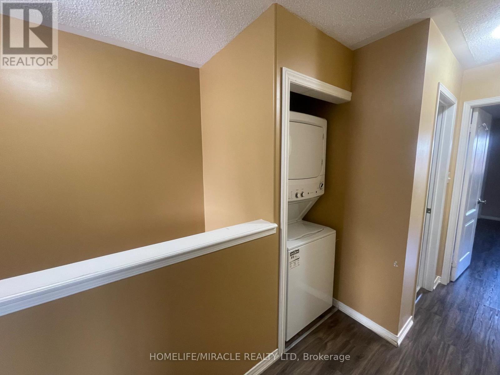 30 Lonestar Crescent, Brampton, ON - Indoor Photo Showing Laundry Room