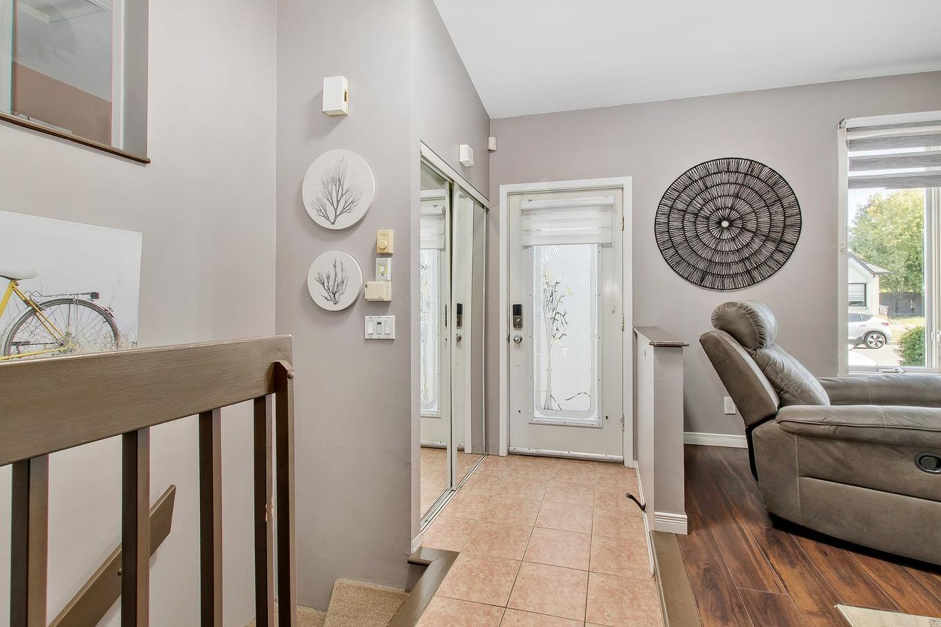 Hall d'entrée/Vestibule - 4220 Rue De Mauriac, Terrebonne (Terrebonne), QC - Indoor Photo Showing Other Room