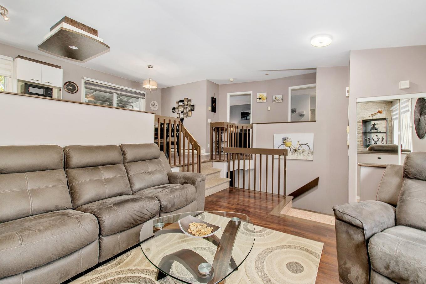 Salon - 4220 Rue De Mauriac, Terrebonne (Terrebonne), QC - Indoor Photo Showing Living Room