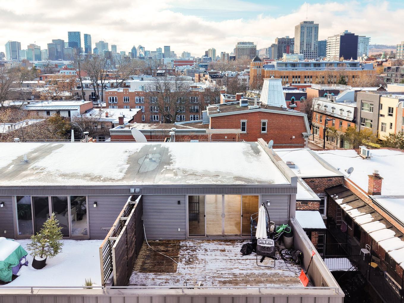 Aerial photo - 4-1919 Rue Beaudry, Montréal (Ville-Marie), QC - Outdoor With View