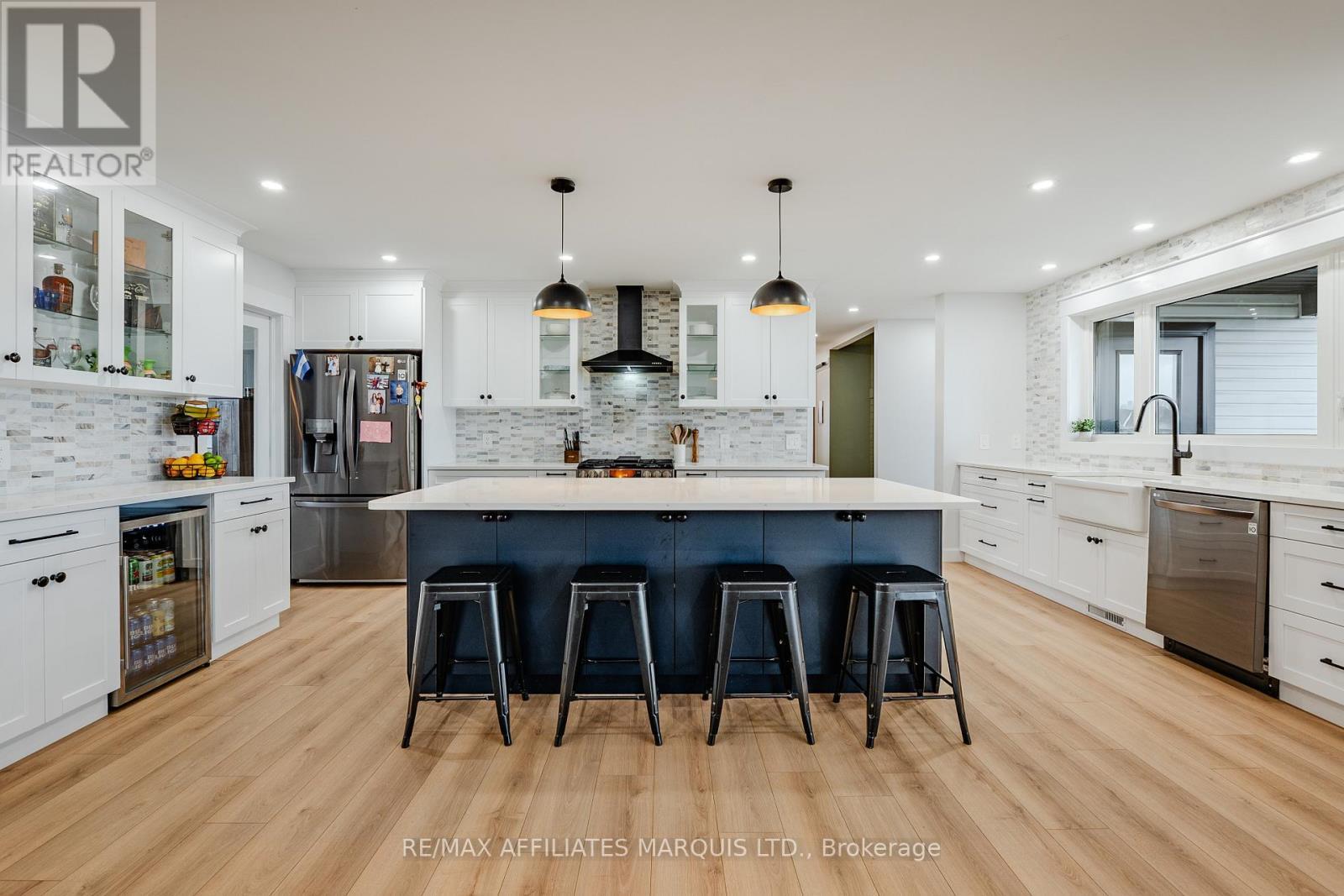 2 Meadow Lane, South Stormont, ON - Indoor Photo Showing Kitchen With Upgraded Kitchen