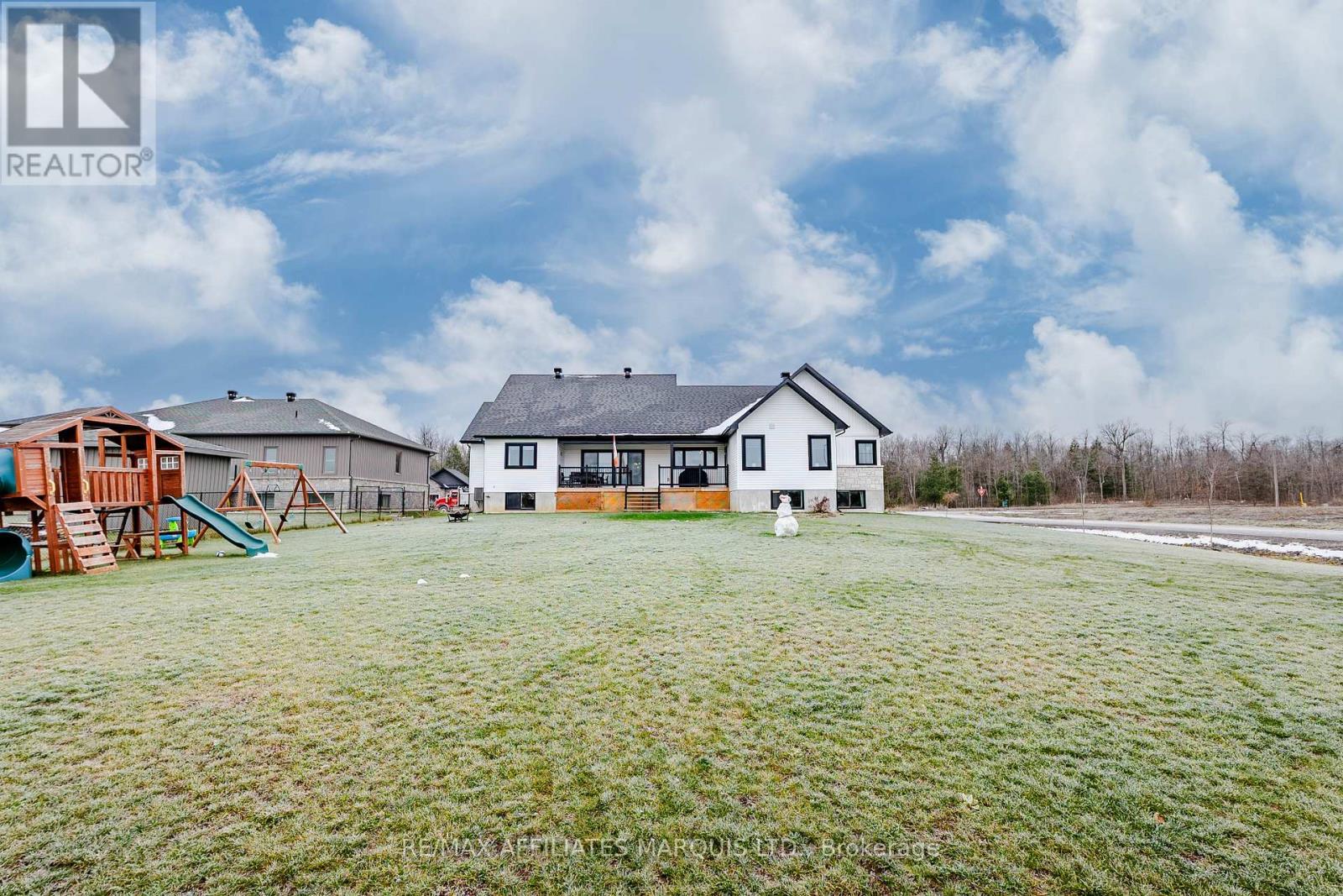 2 Meadow Lane, South Stormont, ON - Outdoor
