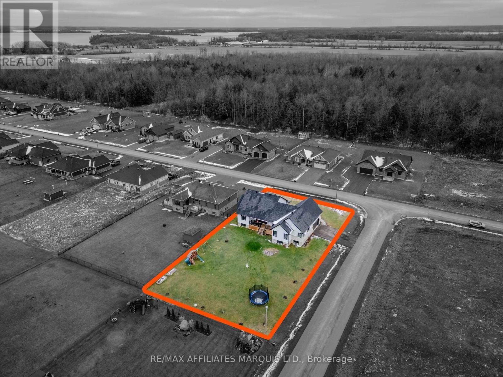 2 Meadow Lane, South Stormont, ON - With View