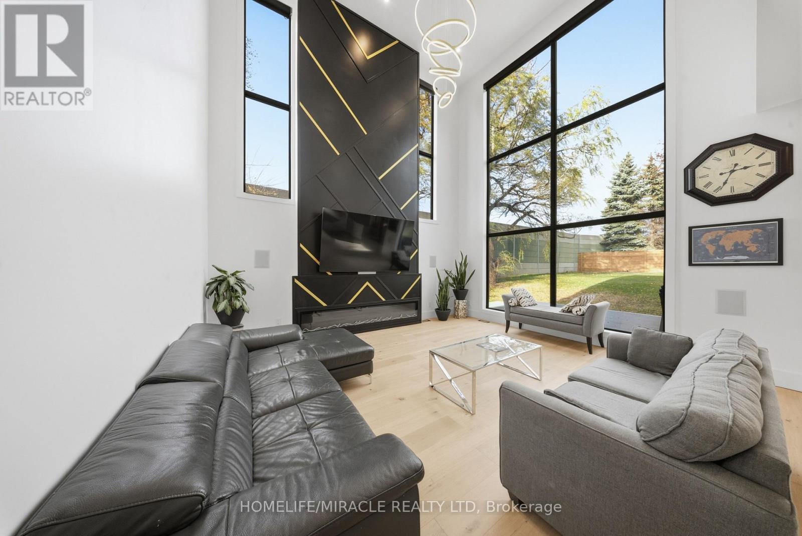 1653 Glenburnie Road, Mississauga, ON - Indoor