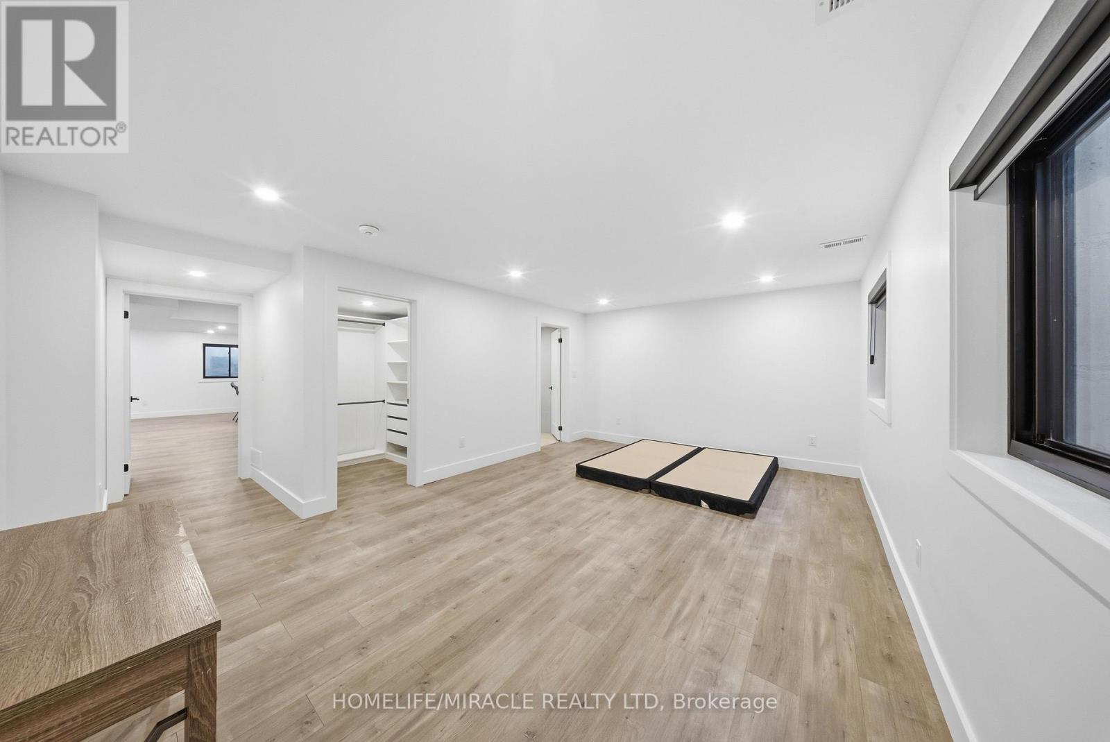 1653 Glenburnie Road, Mississauga, ON - Indoor