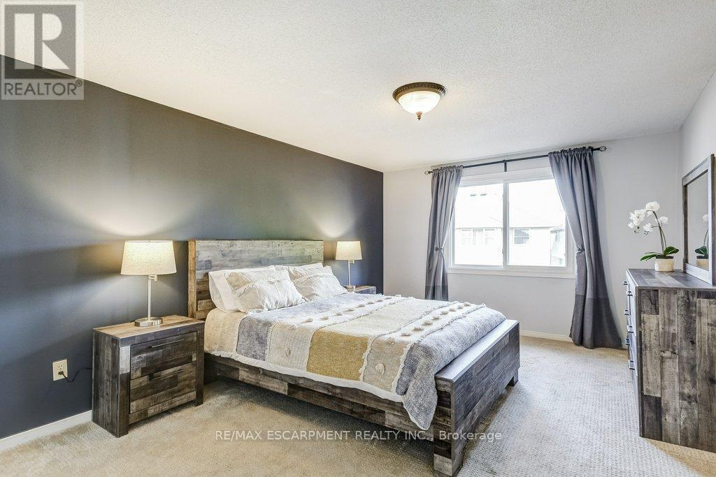 149 Charterhouse Crescent, Hamilton, ON - Indoor Photo Showing Bedroom