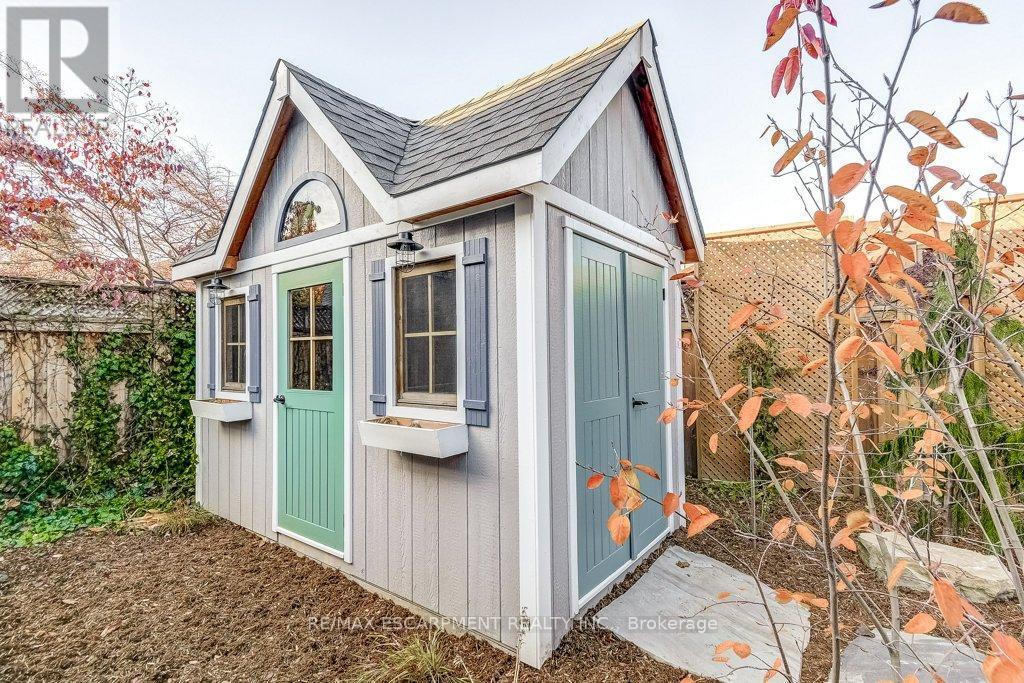 149 Charterhouse Crescent, Hamilton, ON - Outdoor