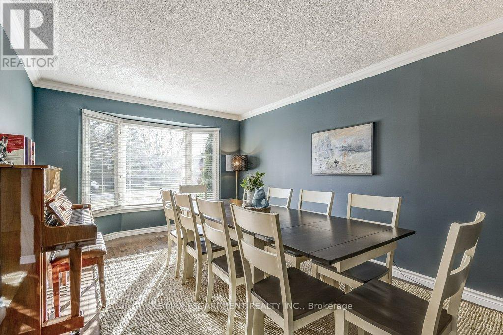149 Charterhouse Crescent, Hamilton, ON - Indoor Photo Showing Dining Room