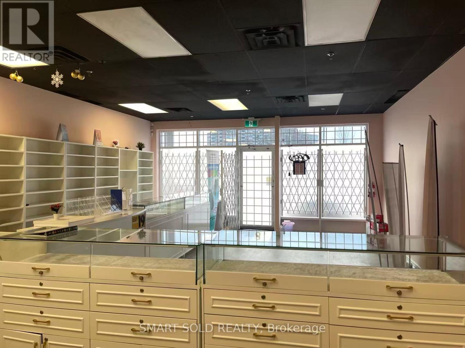 8 - 9631 Yonge Street, Richmond Hill, ON