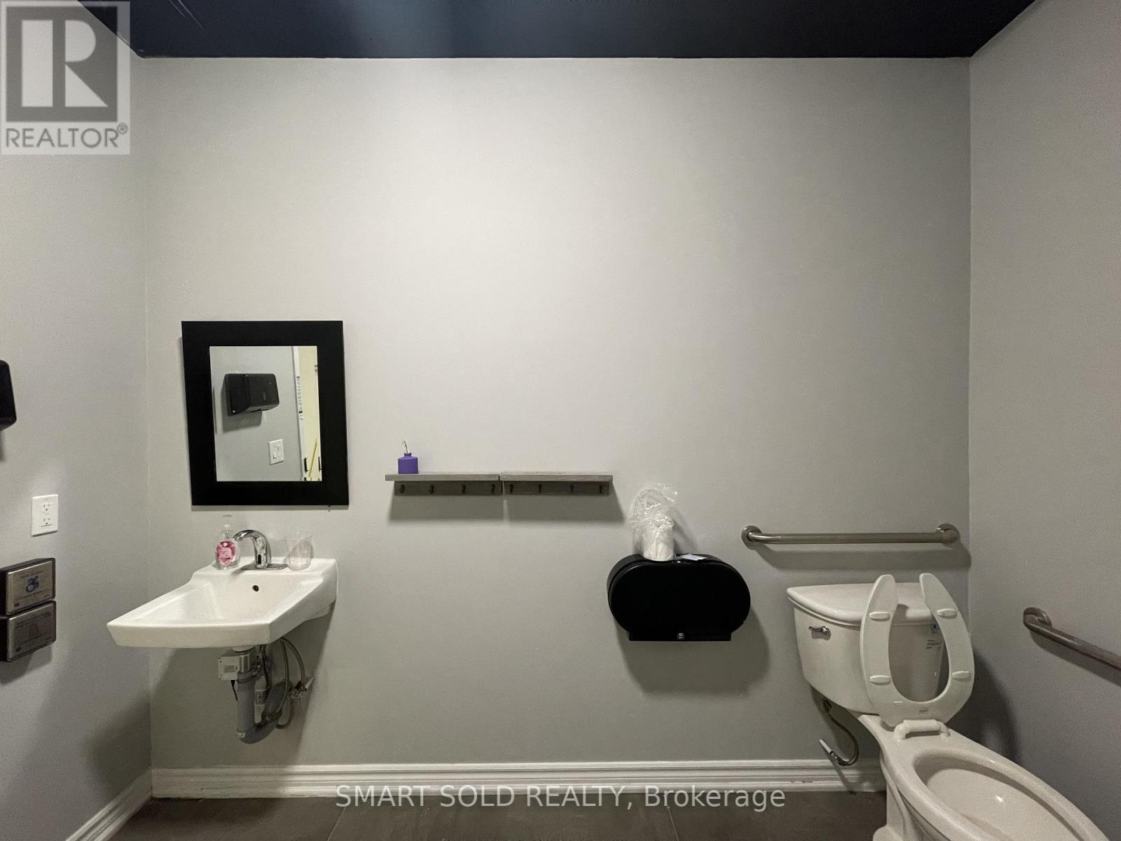 8 - 9631 Yonge Street, Richmond Hill, ON