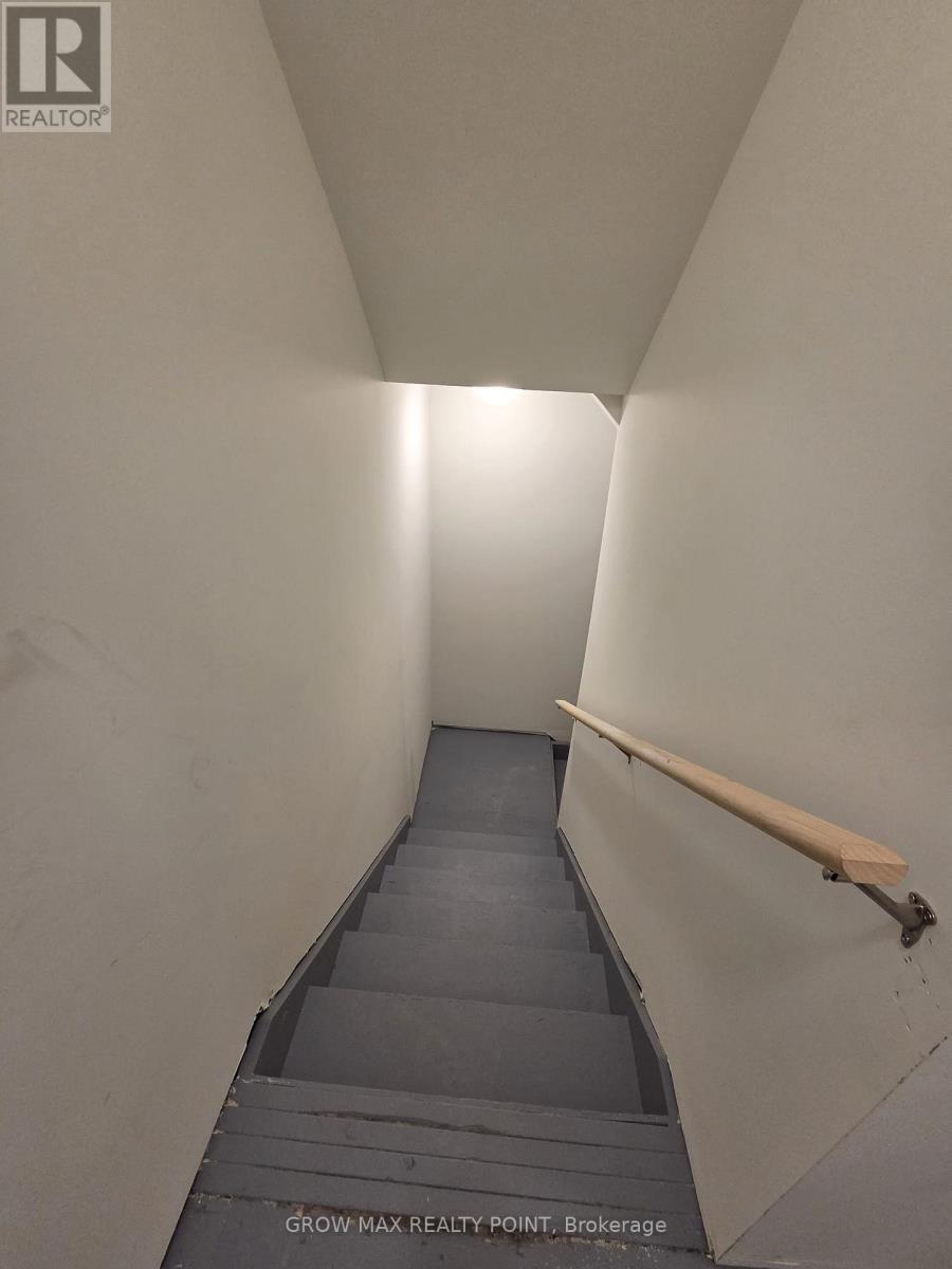 3 - 7 Kingbird Common, Cambridge, ON - Indoor Photo Showing Other Room