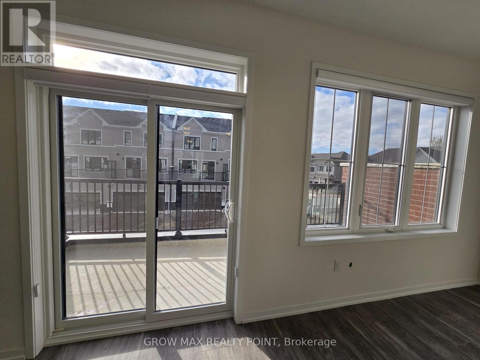 3 - 7 Kingbird Common, Cambridge, ON - Indoor Photo Showing Other Room