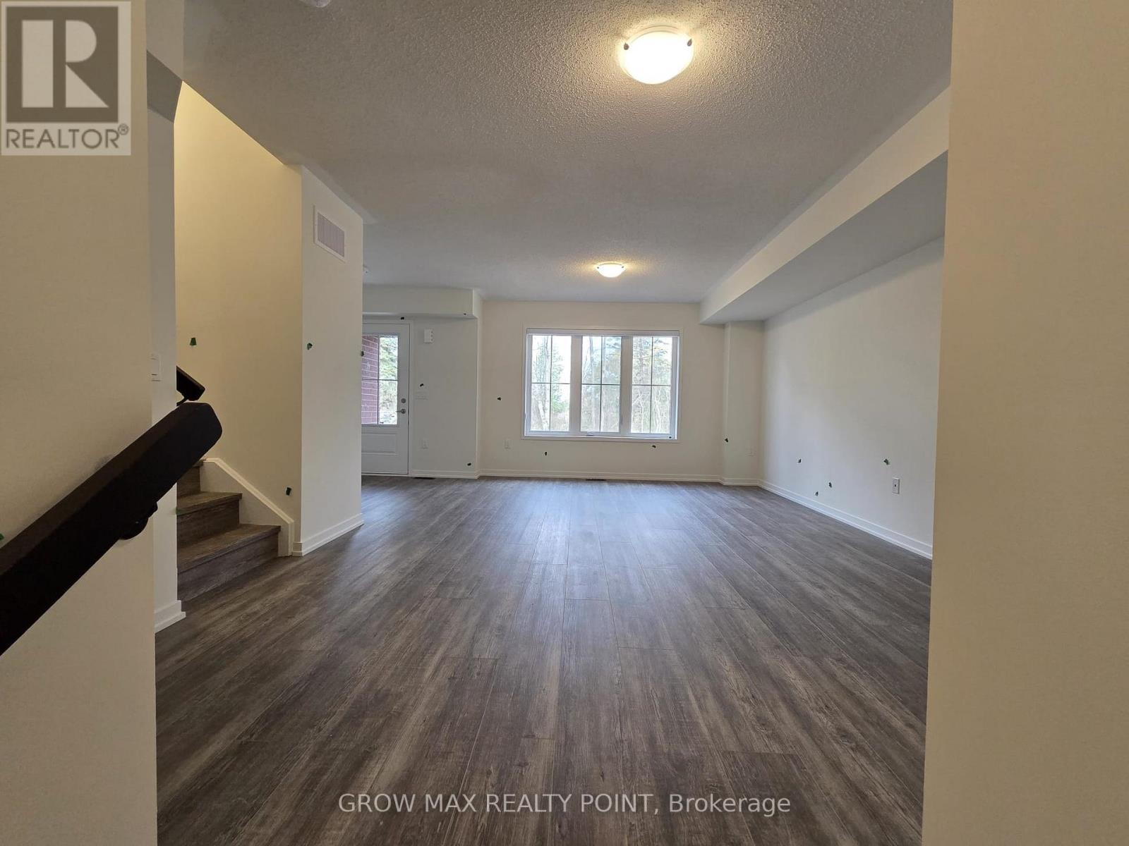 3 - 7 Kingbird Common, Cambridge, ON - Indoor Photo Showing Other Room