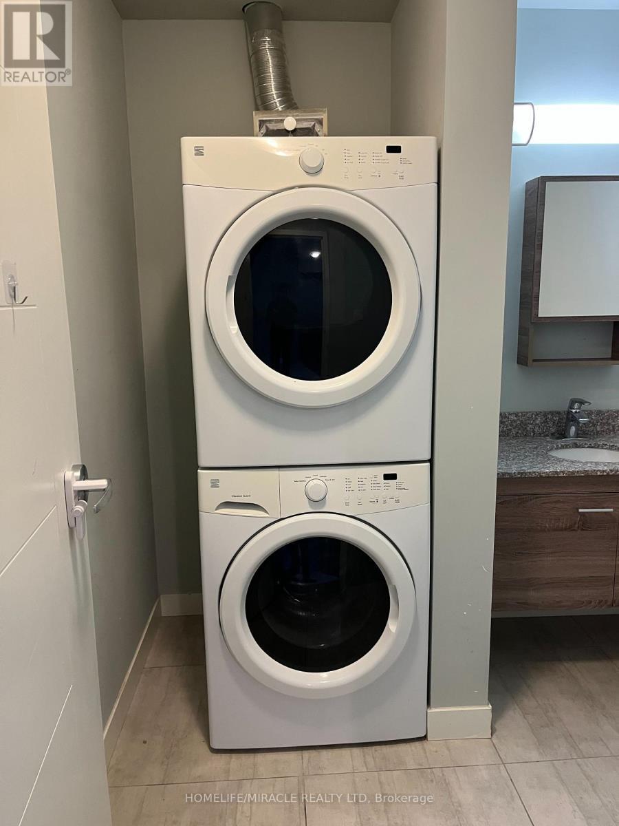 1706 - 318 Spruce Street, Waterloo, ON - Indoor Photo Showing Laundry Room