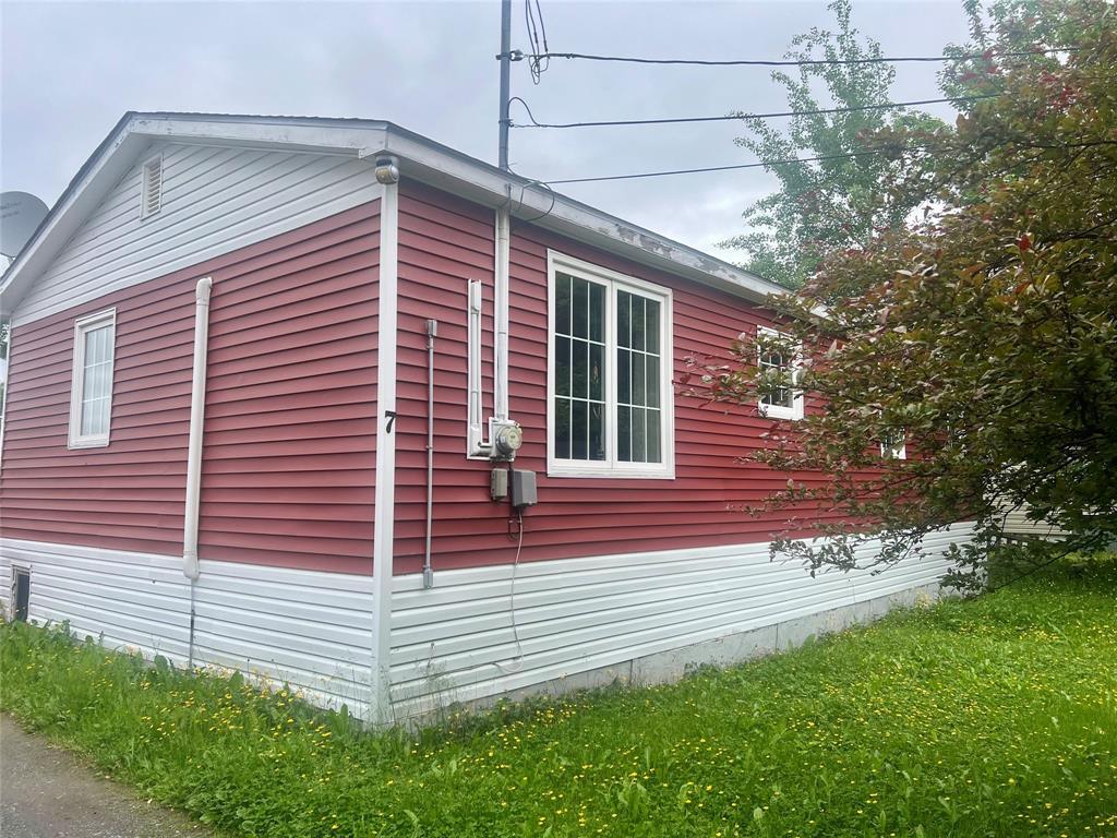 7 Hillcrest Avenue, Glenwood, NL