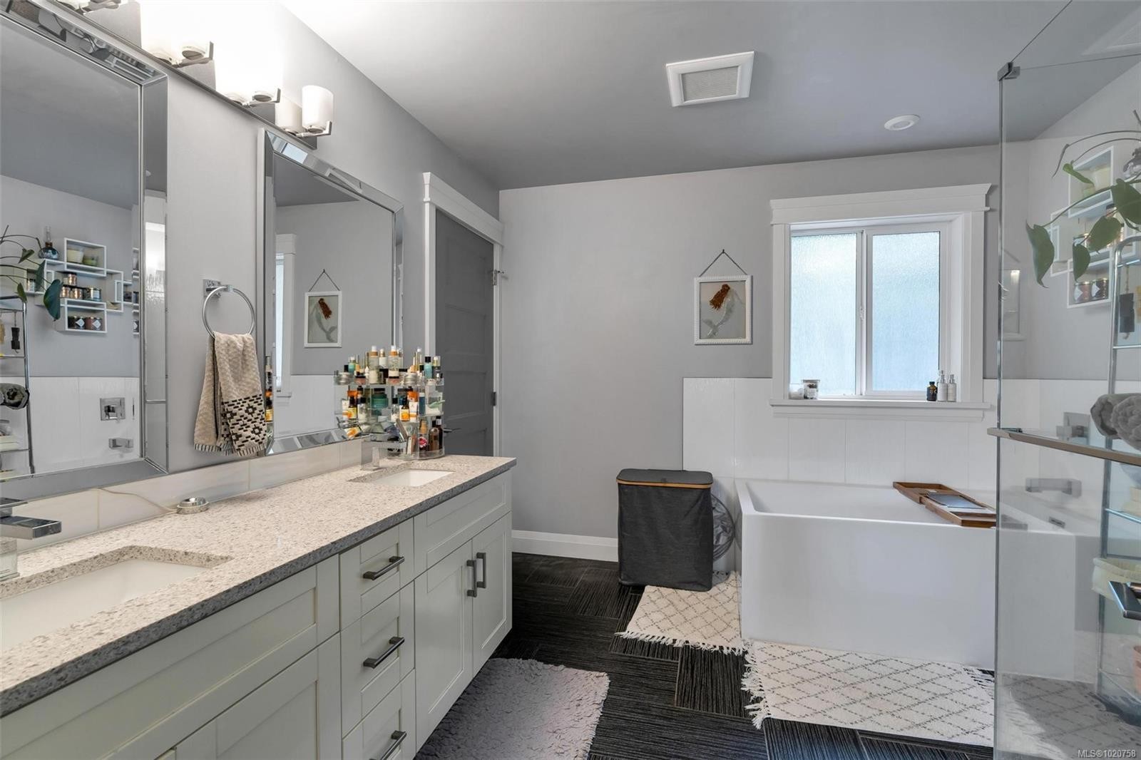 2551 Stubbs Rd, Mill Bay, BC