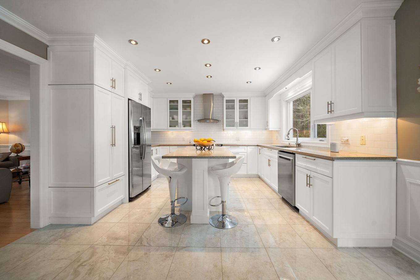 Cuisine - 91 Rue Des Pistoles, Blainville, QC - Indoor Photo Showing Kitchen With Upgraded Kitchen