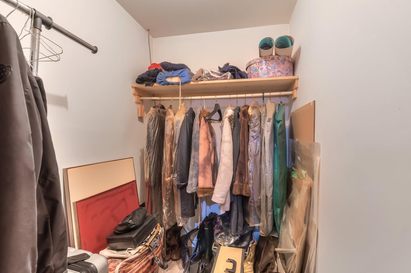 Rangement - 5010 Rue Canon, Longueuil (Saint-Hubert), QC - Indoor With Storage