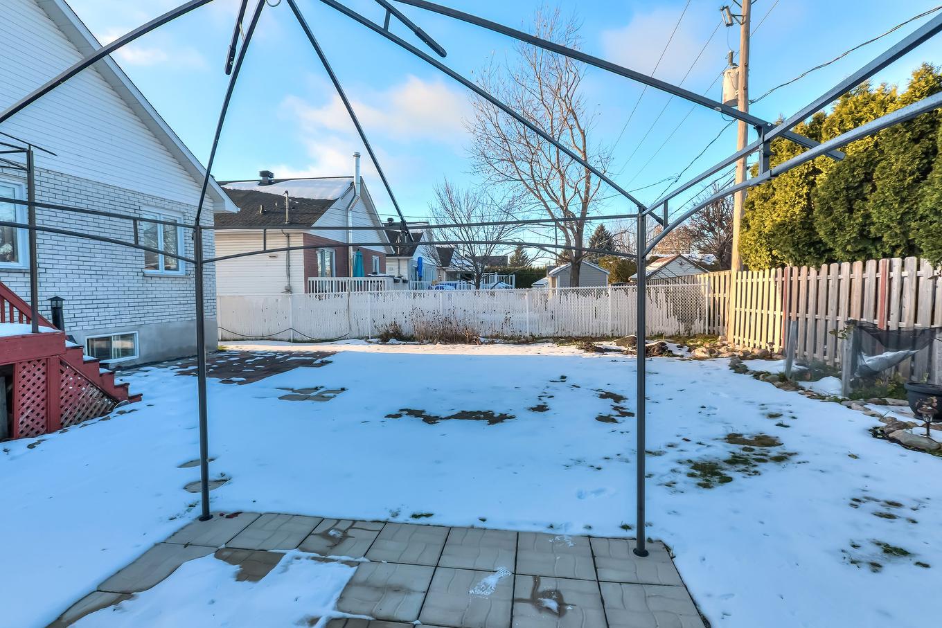 Cour - 5010 Rue Canon, Longueuil (Saint-Hubert), QC - Outdoor