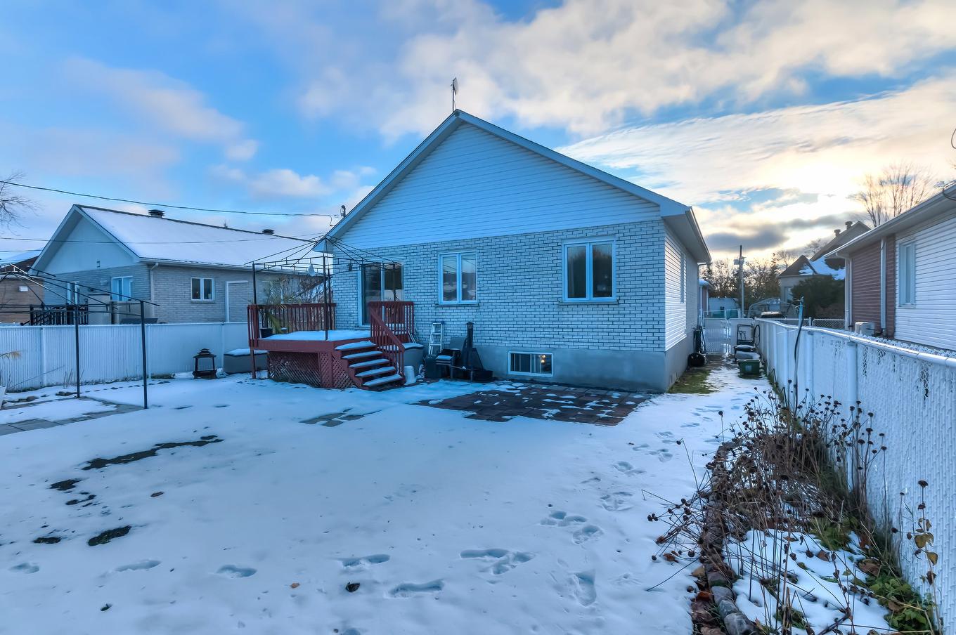 Face arrière - 5010 Rue Canon, Longueuil (Saint-Hubert), QC - Outdoor