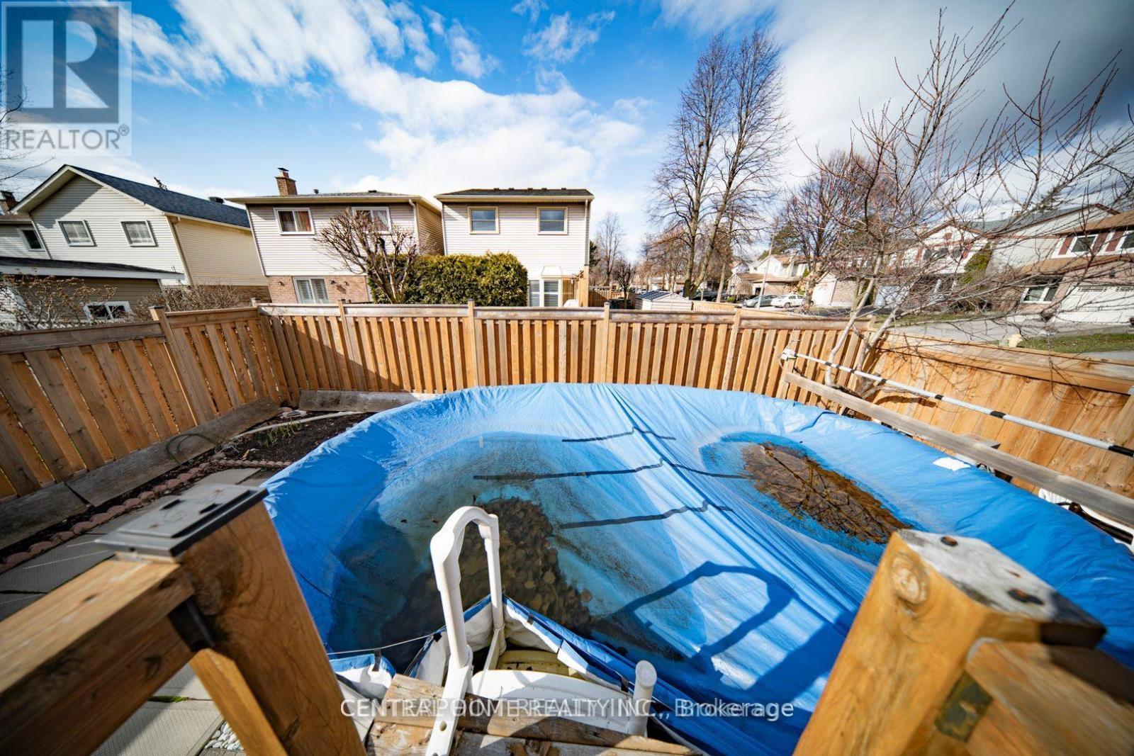 84 Raleigh Crescent, Markham, ON - Outdoor