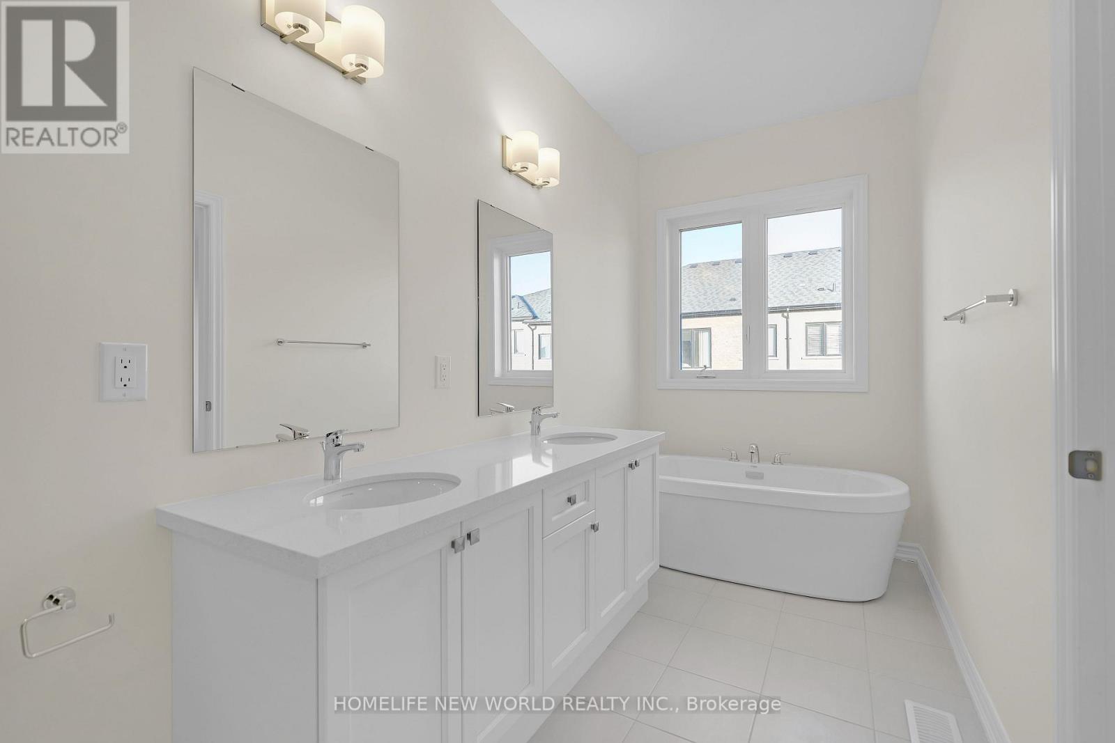 7 Harvey Bunker Crescent, Markham, ON - Indoor Photo Showing Bathroom