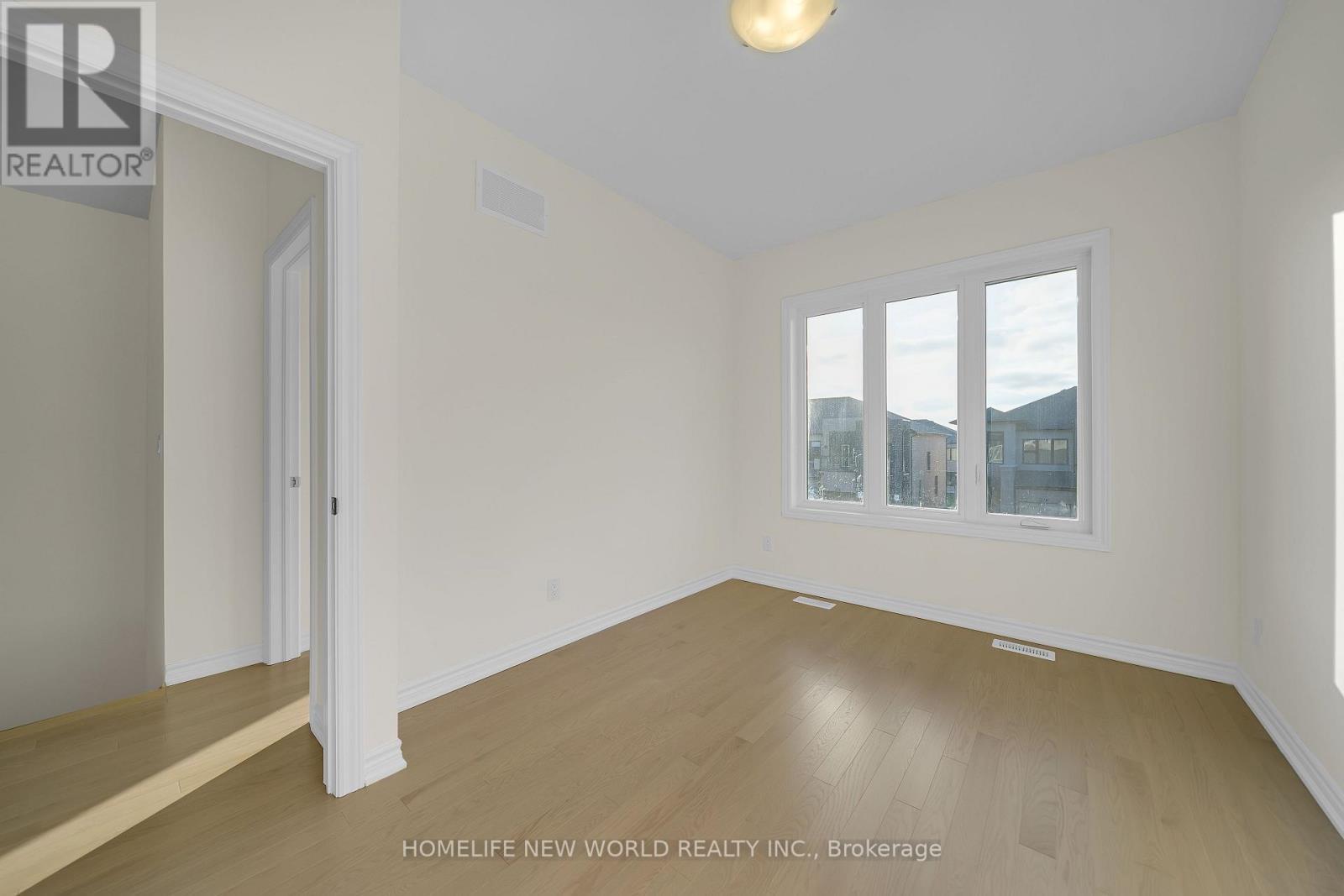 7 Harvey Bunker Crescent, Markham, ON - Indoor Photo Showing Other Room