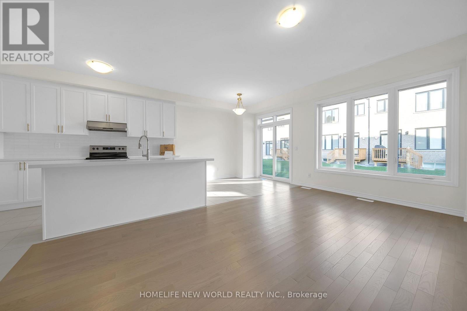 7 Harvey Bunker Crescent, Markham, ON - Indoor Photo Showing Kitchen