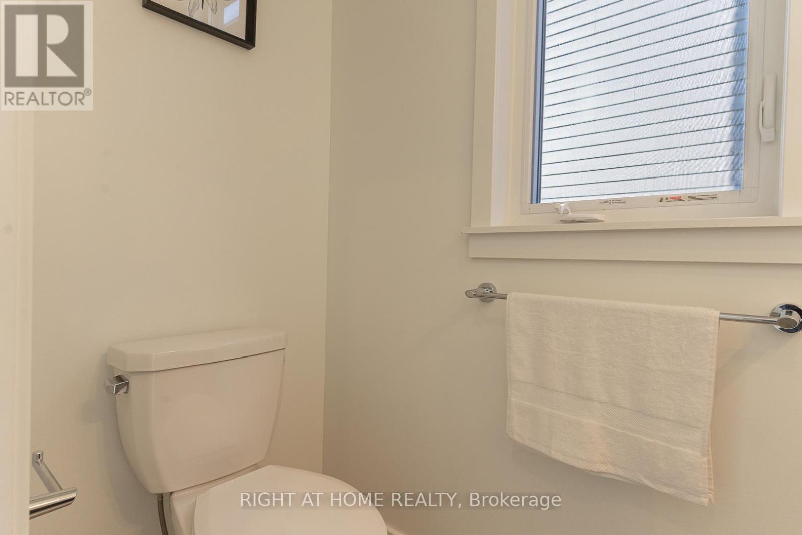 16 Nettle Crescent, Ottawa, ON - Indoor Photo Showing Bathroom
