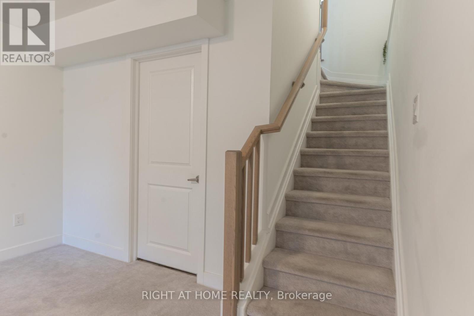 16 Nettle Crescent, Ottawa, ON - Indoor Photo Showing Other Room