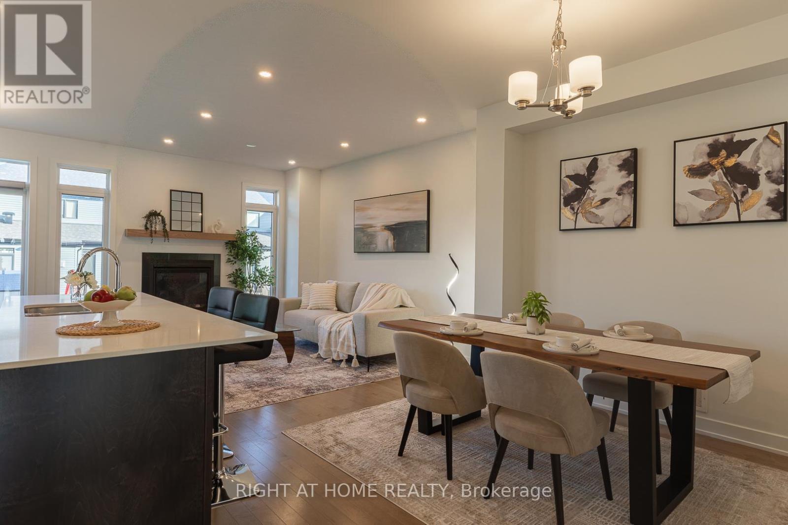 16 Nettle Crescent, Ottawa, ON - Indoor Photo Showing Dining Room With Fireplace