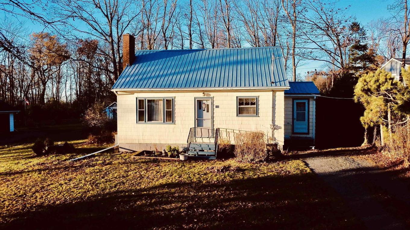 102 Cottage Street, Pictou, NS