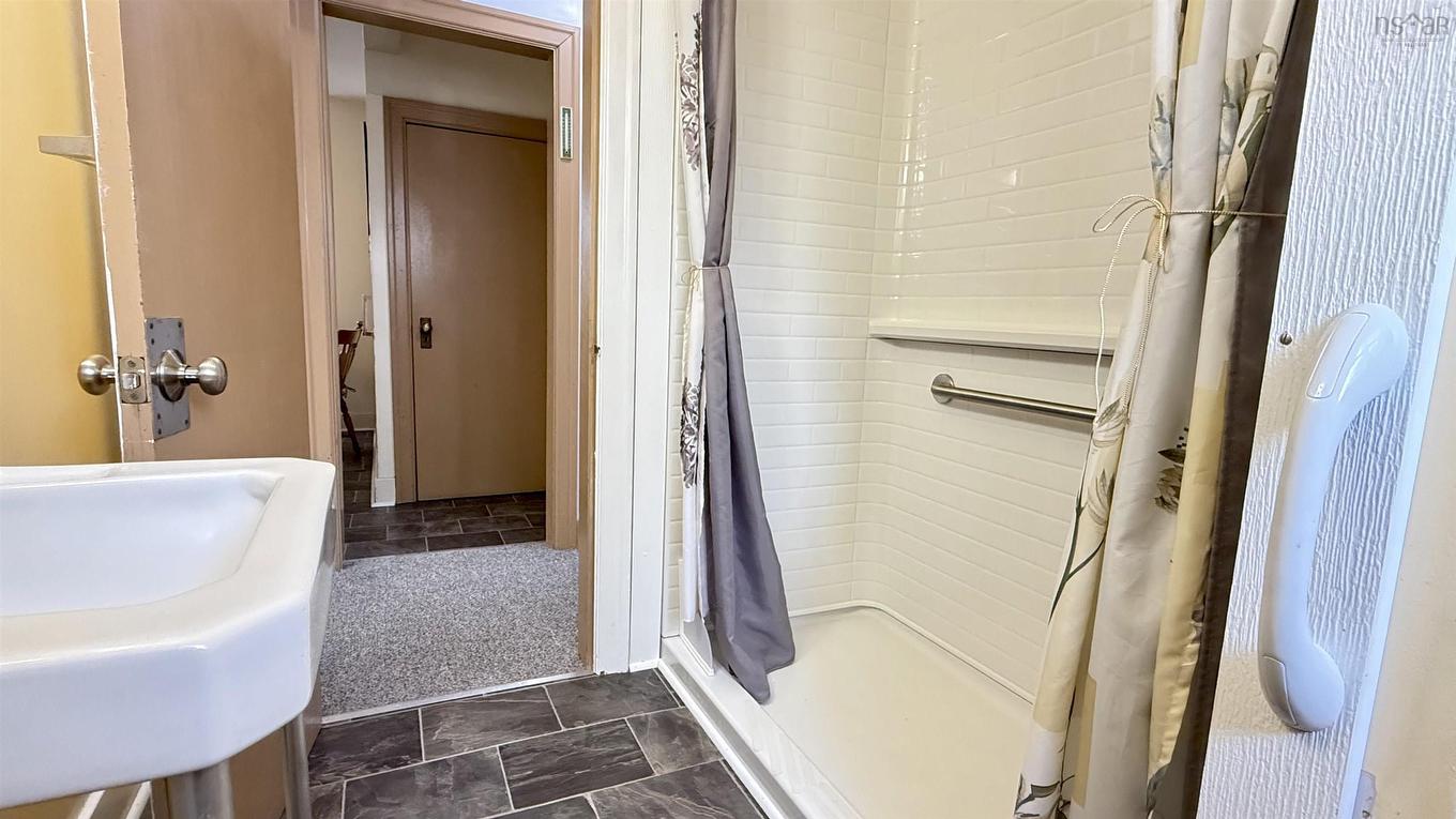 102 Cottage Street, Pictou, NS