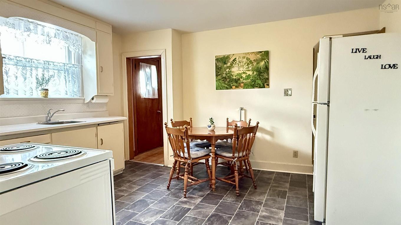 102 Cottage Street, Pictou, NS