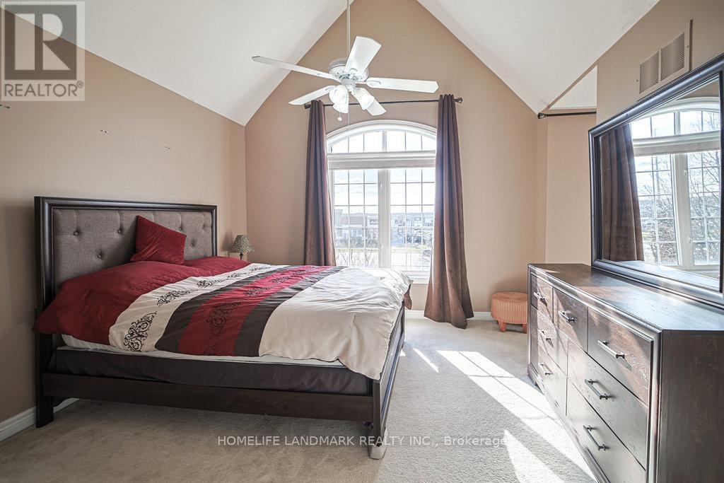 3565 Stonecutter Crescent, Mississauga, ON - Indoor Photo Showing Bedroom
