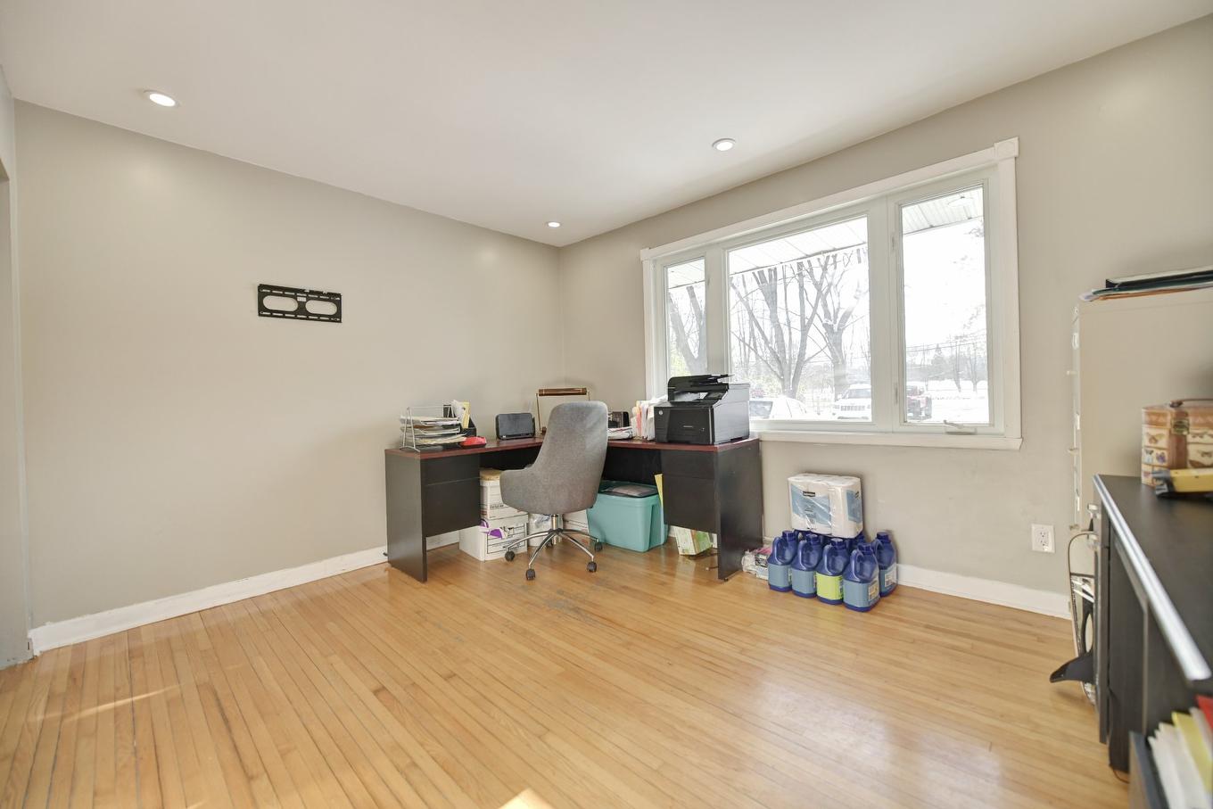 Bureau - 5375 Boul. Des Mille-Îles, Laval (Saint-François), QC - Indoor