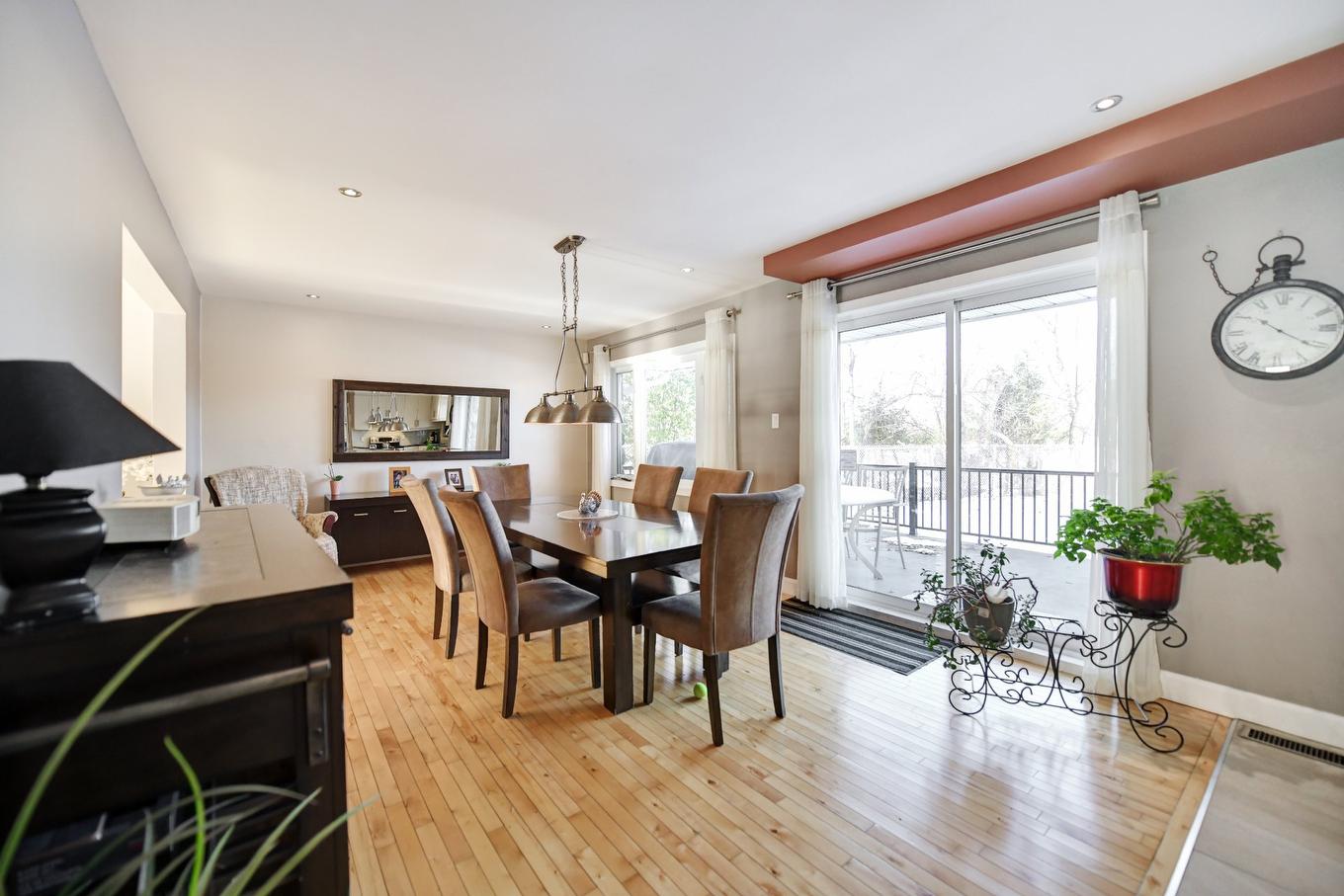 Salle à manger - 5375 Boul. Des Mille-Îles, Laval (Saint-François), QC - Indoor Photo Showing Dining Room