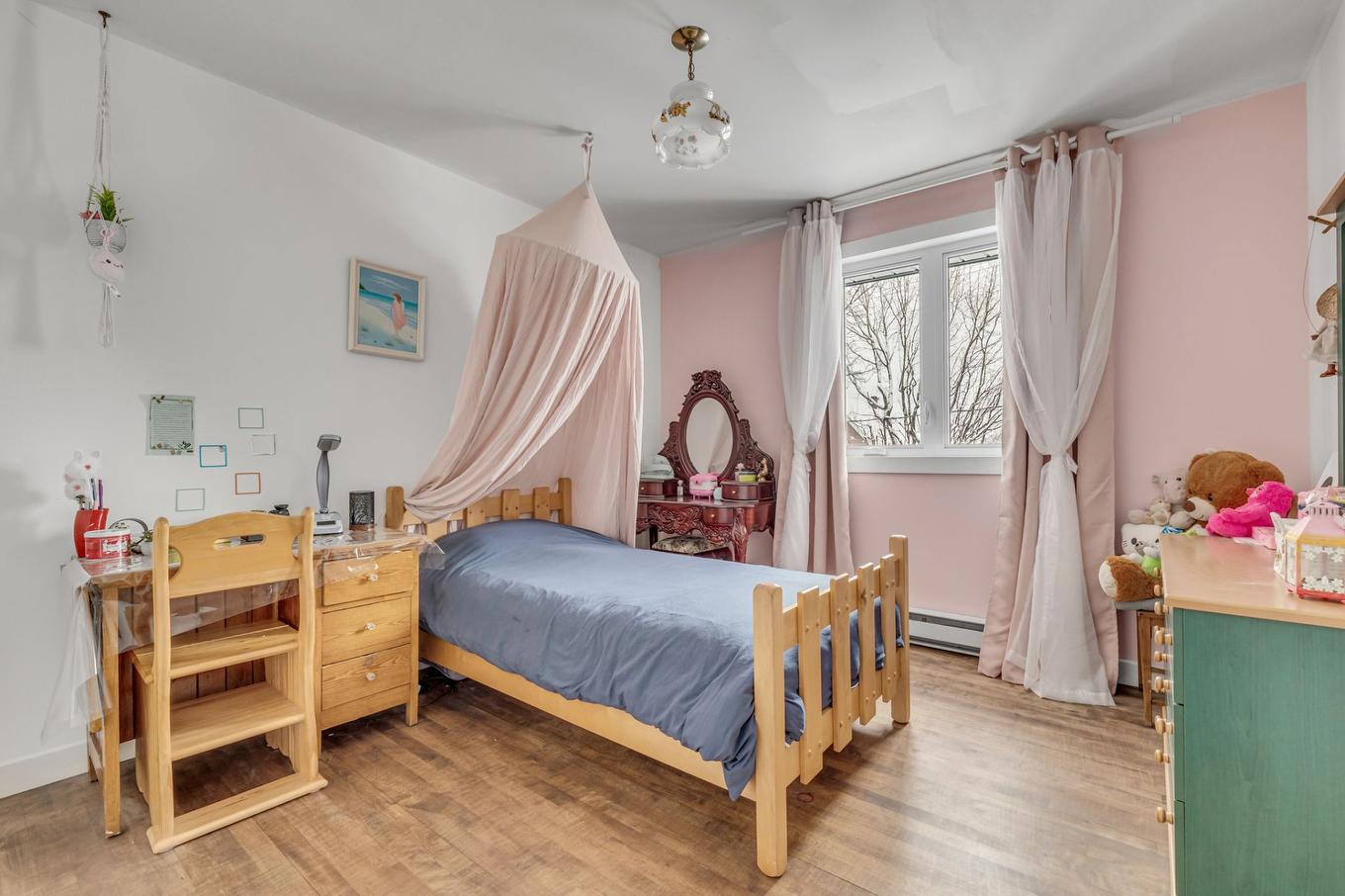 Bedroom - 6211 Rue Des Feuillus, Québec (La Haute-Saint-Charles), QC - Indoor Photo Showing Bedroom