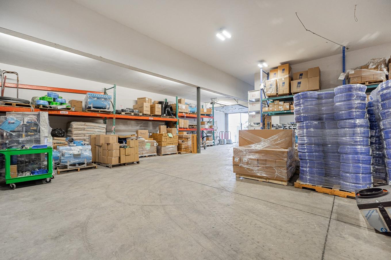 Overall view - 1000 Rue De L'Acadie, Victoriaville, QC - Indoor Photo Showing Garage