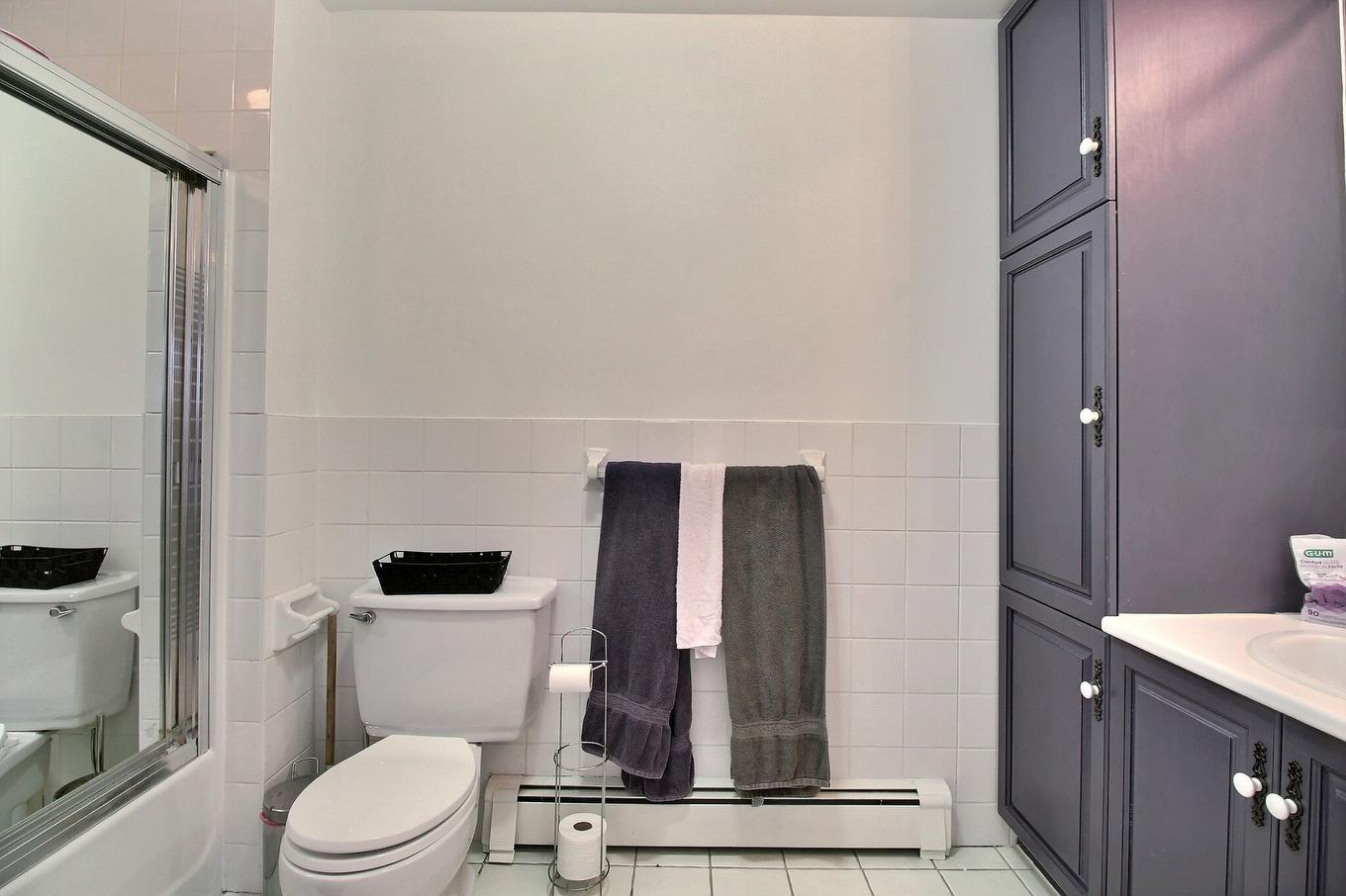 Salle de bains attenante à la CCP - 328 6E Rang N., Saint-Honoré-De-Shenley, QC - Indoor Photo Showing Bathroom