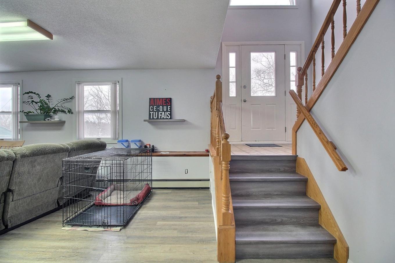 Escalier - 328 6E Rang N., Saint-Honoré-De-Shenley, QC - Indoor Photo Showing Other Room