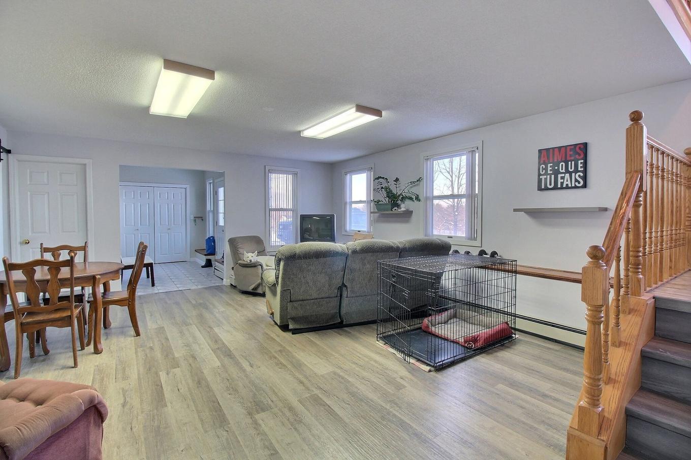 Salle familiale - 328 6E Rang N., Saint-Honoré-De-Shenley, QC - Indoor Photo Showing Living Room