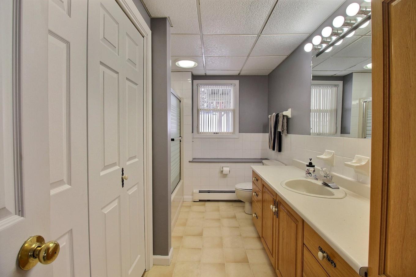 Salle de bains - 328 6E Rang N., Saint-Honoré-De-Shenley, QC - Indoor Photo Showing Bathroom